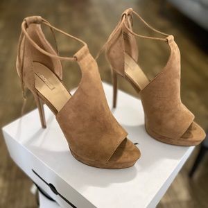 Aldo Heels, Style: Tilley, Size 8.5